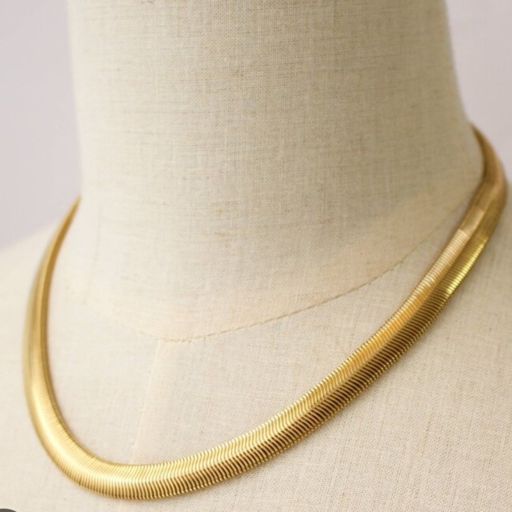 18K Gold-Plated Snake Chain Necklace – Sleek, Bold & Timeless